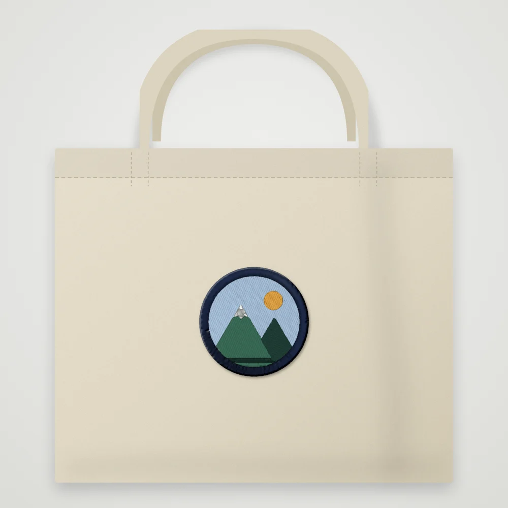 The sample badge on a tote, product preview